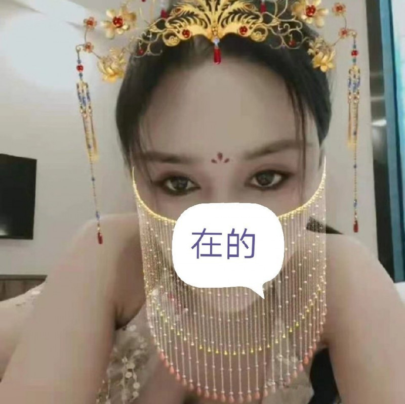 高铁南站附近的美女